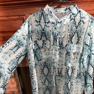 Amazon- Aqua Snake Scale print L/S Blouse. Collar/Button-up 2XL